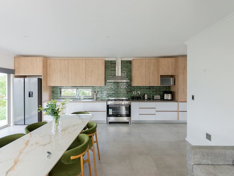 Modern Estate Living for Golfers, Families and Holiday-Home Buyers - Photo 2
