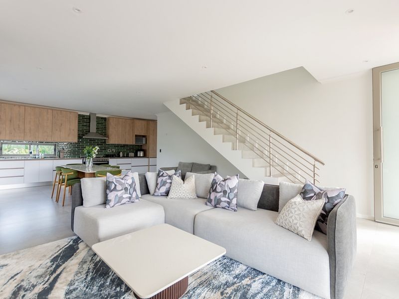 Modern Estate Living for Golfers, Families and Holiday-Home Buyers - Photo 10