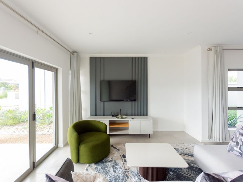 Modern Estate Living for Golfers, Families and Holiday-Home Buyers - Photo 6