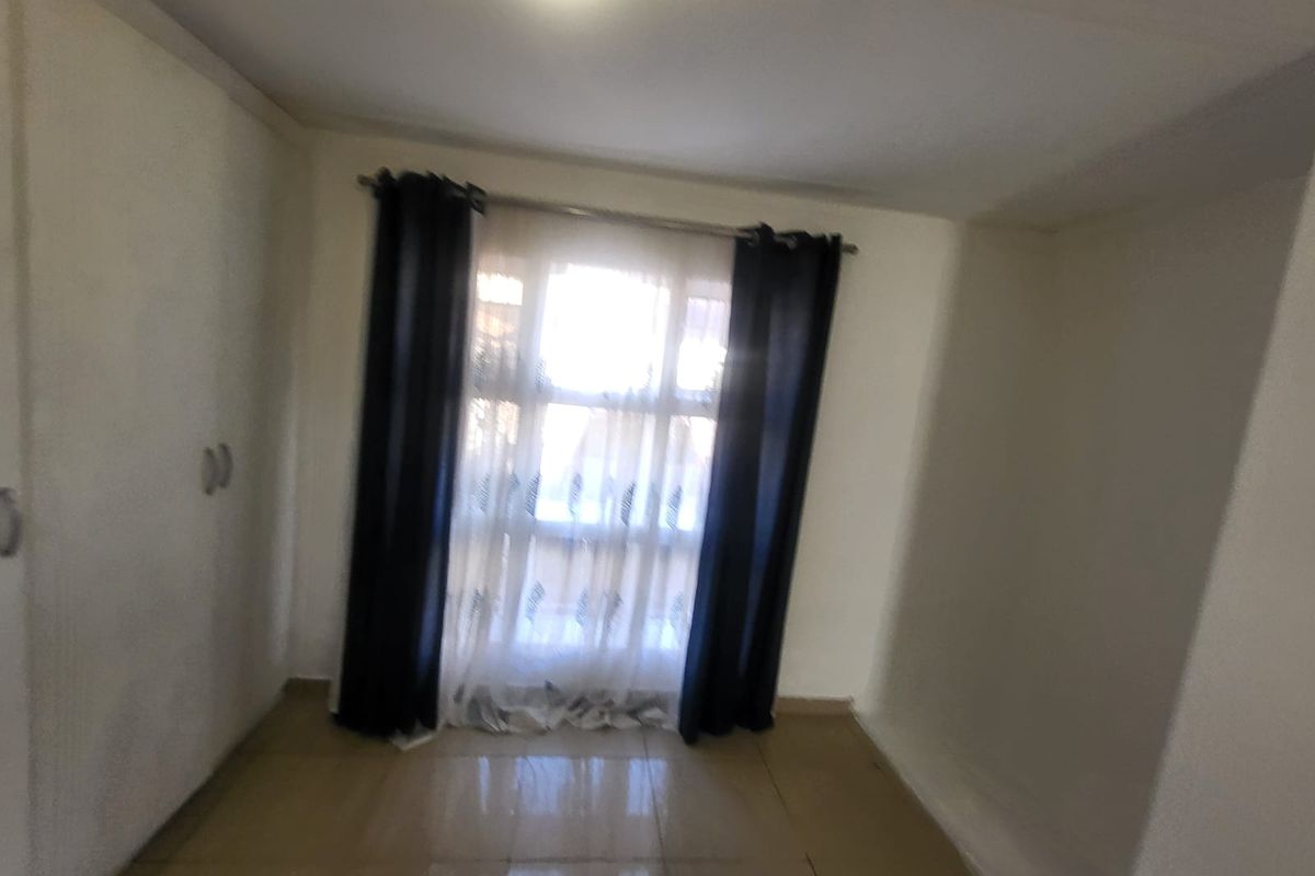 Modern Ground Floor Living in Secure Club Tuscany – Mondeor - Photo 2