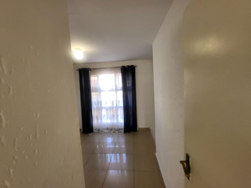 Modern Ground Floor Living in Secure Club Tuscany – Mondeor - Photo 7