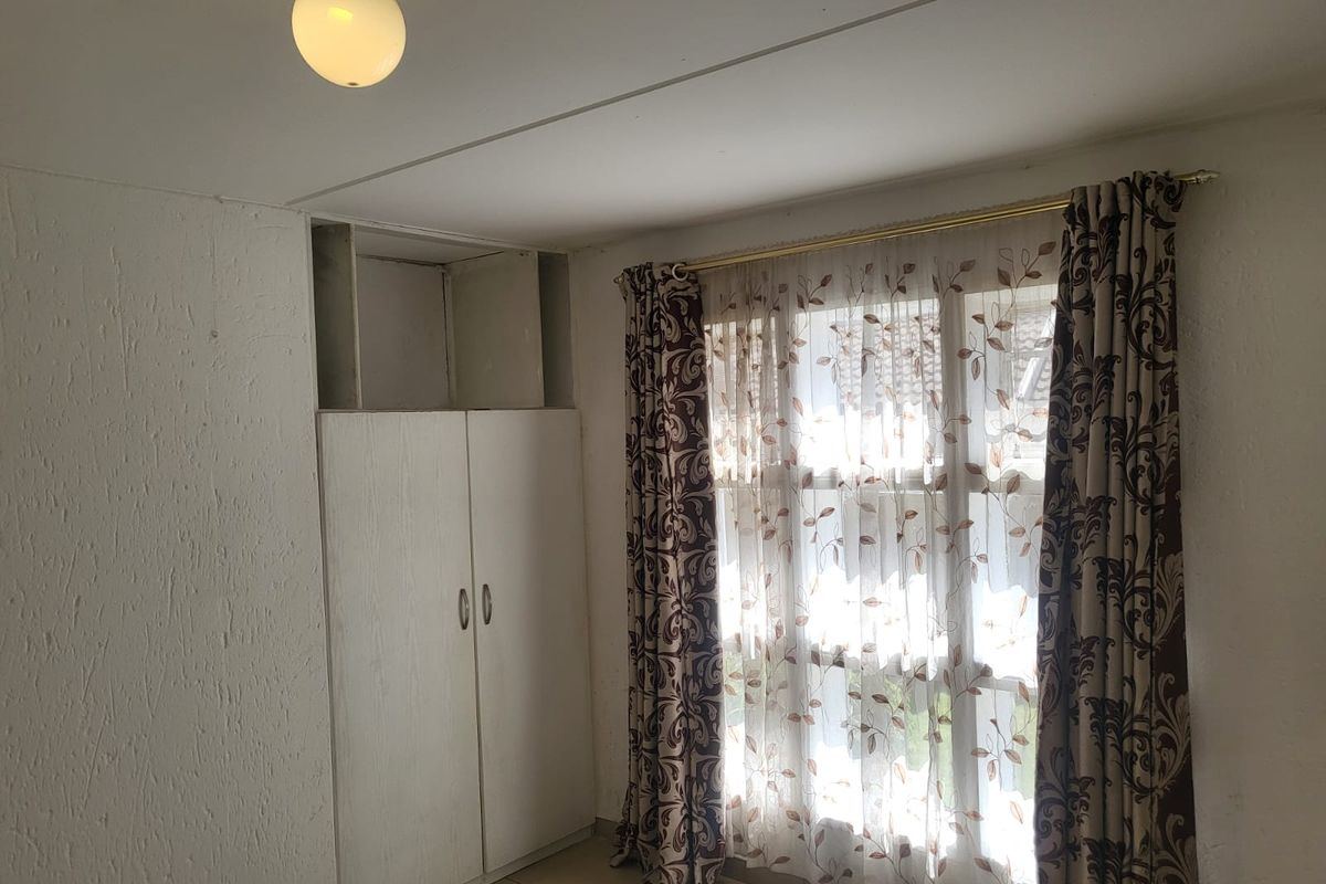 Modern Ground Floor Living in Secure Club Tuscany – Mondeor - Photo 5