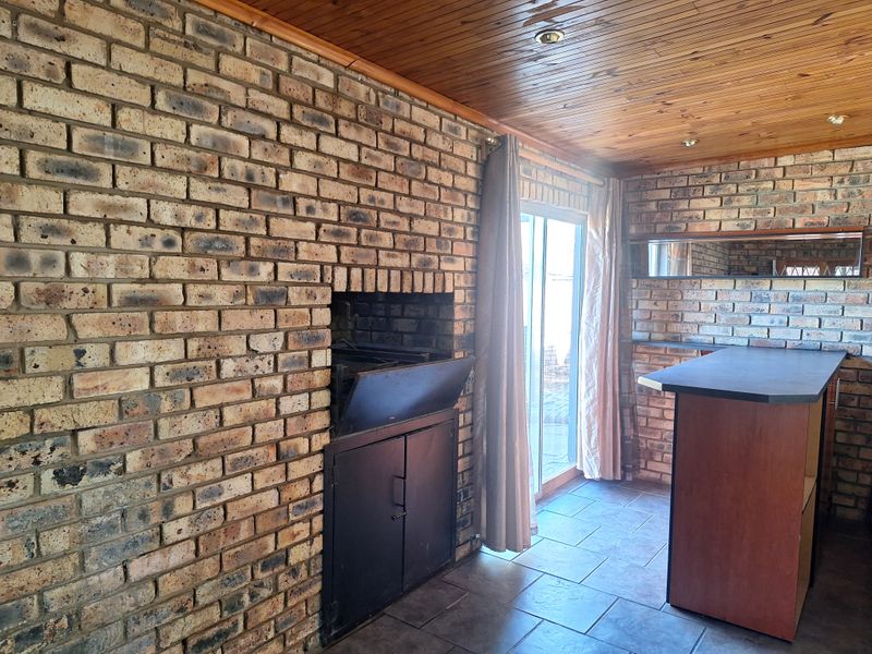 Lovely 2-bedroom home to rent in Strelitzia Park. - Photo 10