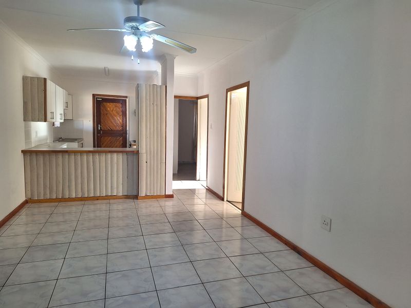 Lovely 2-bedroom home to rent in Strelitzia Park. - Photo 5