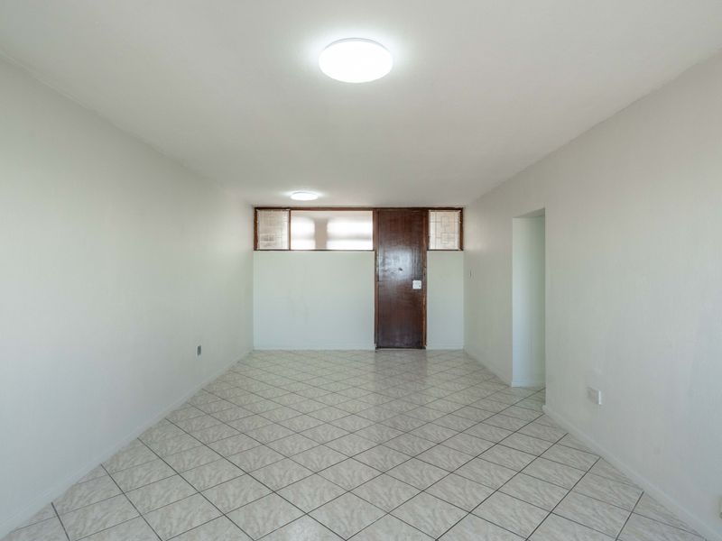 Coastal Charm Meets Comfort  | 2 Bedroom Apartment. - Photo 8