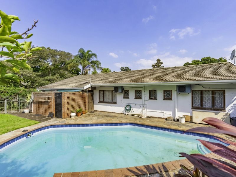 Charming Starter Home with Income-Generating Granny Flat! - Photo 2