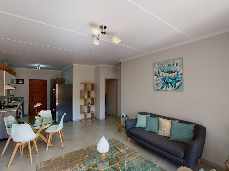 Spacious Modern Ground Floor 2 Bed 1 Bath Apartment with a Private Garden - Photo 10