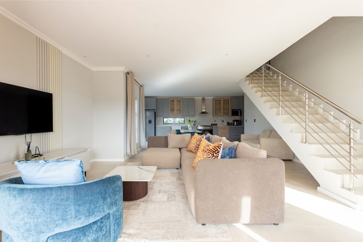 Double-Storey Estate Home Designed for Comfort and Convenience - Photo 5