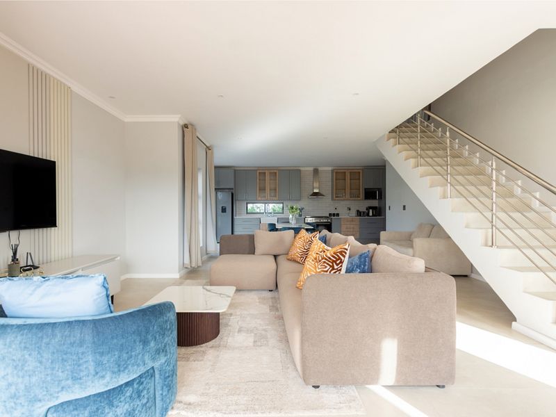 Double-Storey Estate Home Designed for Comfort and Convenience - Photo 5
