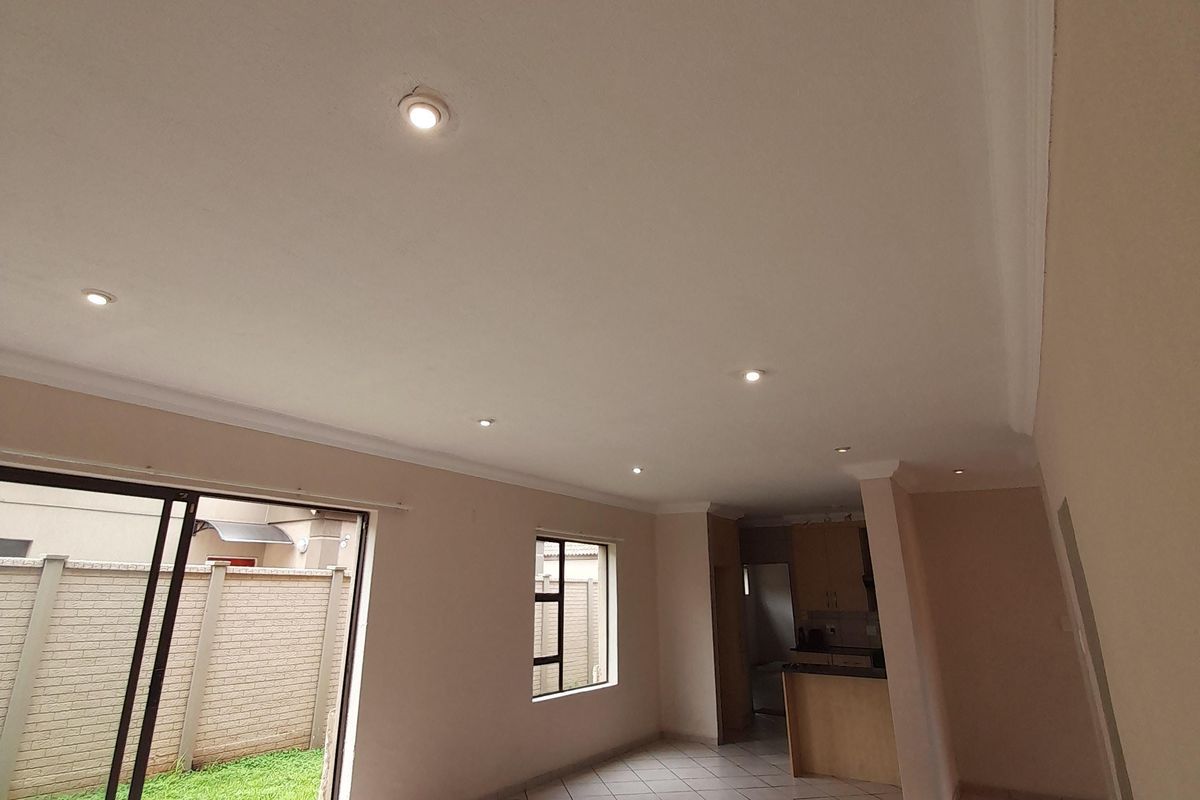 Duplex Townhouse @ R13,500 - Photo 2