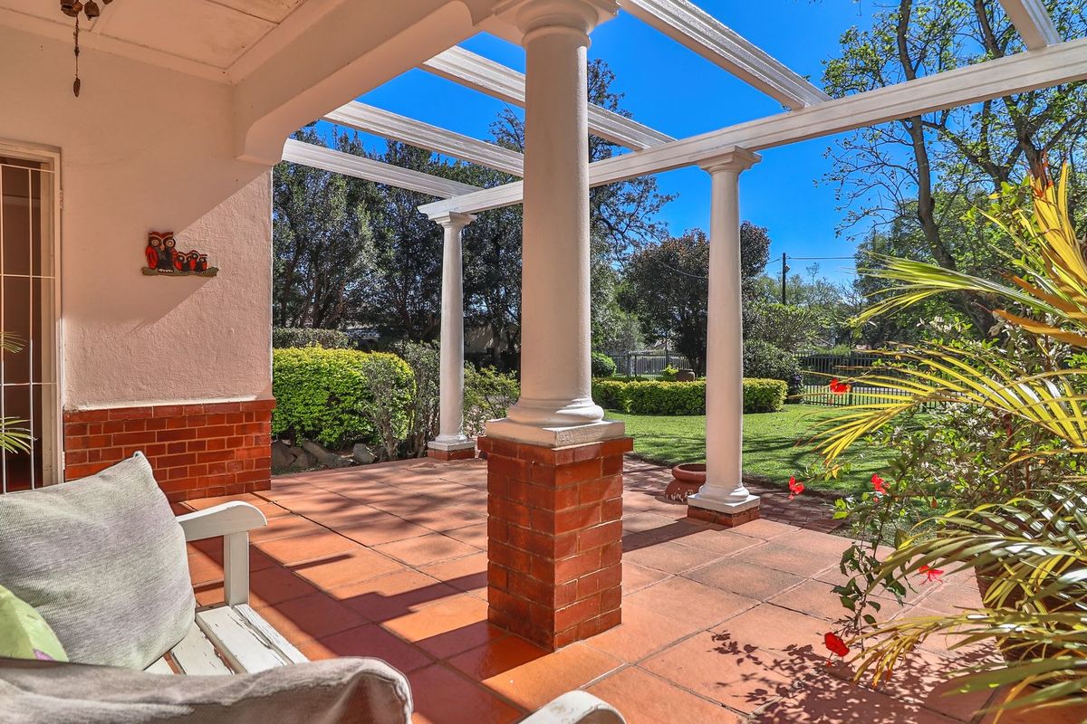 Spectacular Double-Storey Residence in Prime Scottsville Location - Photo 3