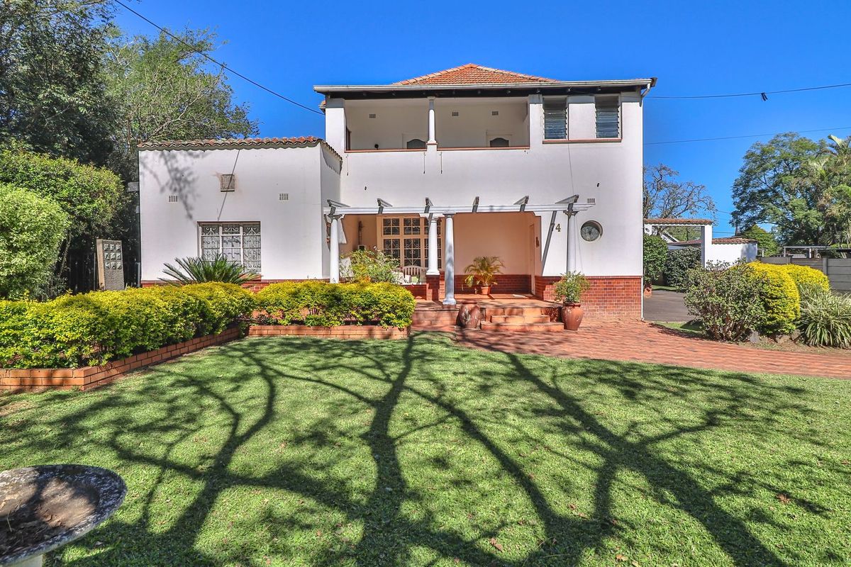 Spectacular Double-Storey Residence in Prime Scottsville Location - Photo 2