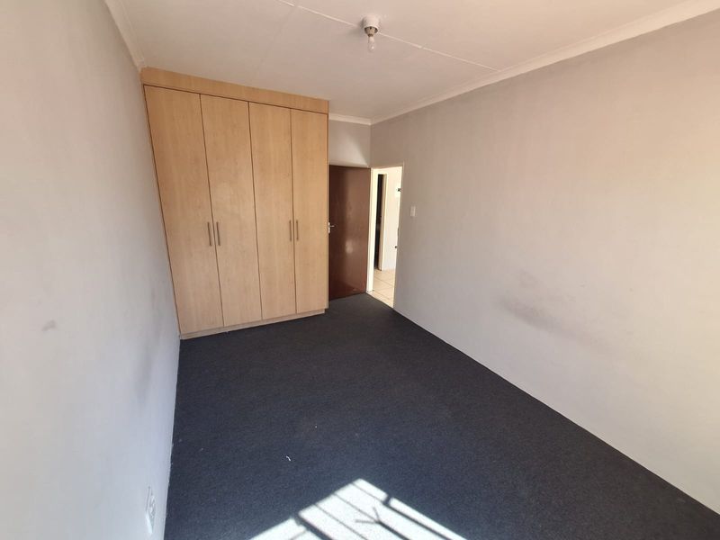 Apartment Rental Monthly In Newcastle - Photo 5