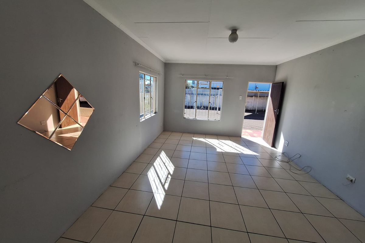 Apartment Rental Monthly In Newcastle - Photo 2