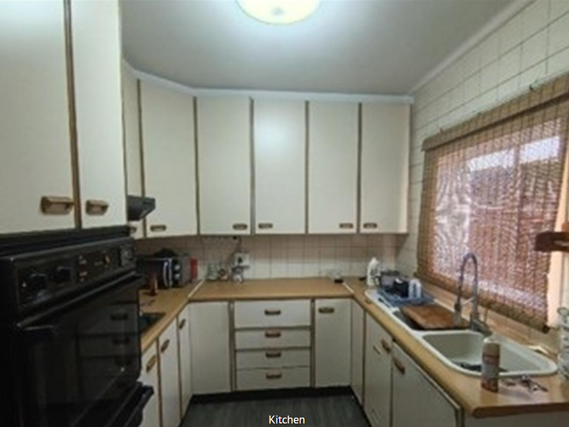 2 Bedroom Duplex Townhouse For Sale – Secure Living with a Private Garden - Photo 3