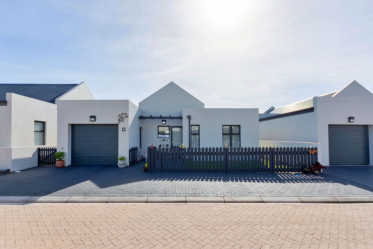 JOINT MANDATE | Stylish Parkside Living in Plover Estate - Photo 2