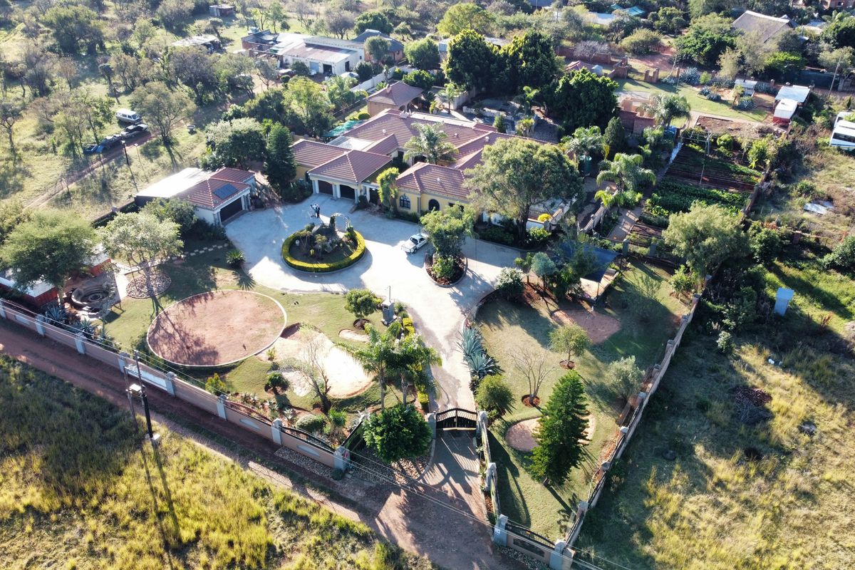 Luxurious Country Living at Its Finest in Hartebeeshoek!!! - Photo 3
