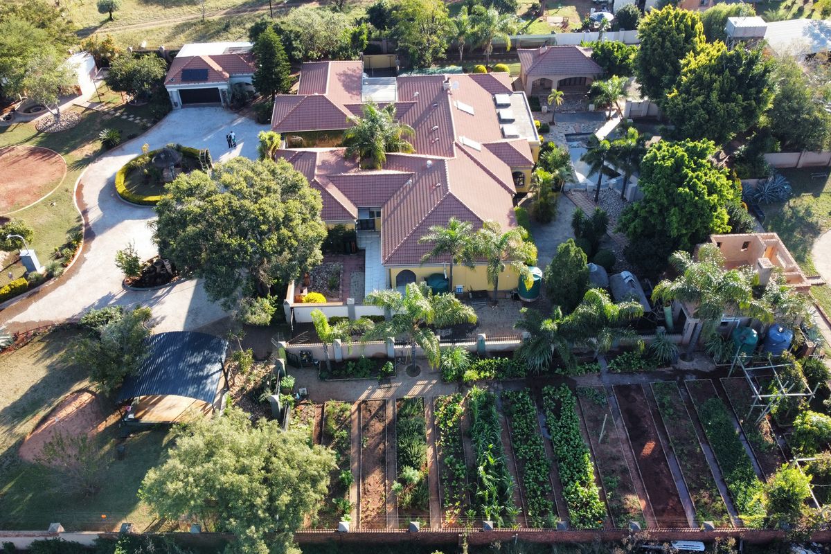 Luxurious Country Living at Its Finest in Hartebeeshoek!!! - Photo 4