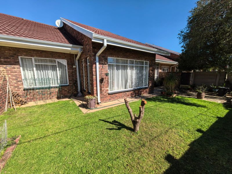 Perfect townhouse for sale in Parys - Photo 1