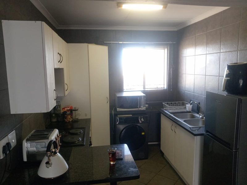 2 bedroom apartment for sale - Photo 9