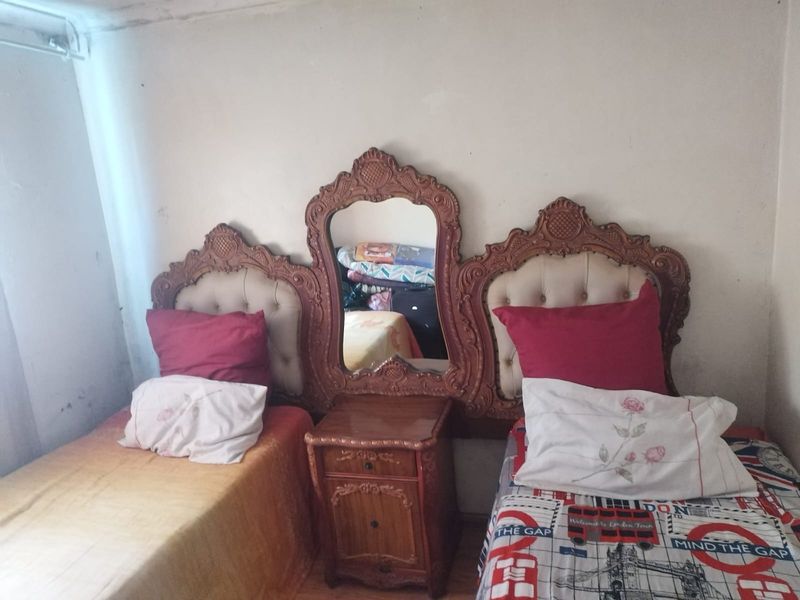 Spacious 3-Bedroom Home with Extra Room in Mdantsane - Photo 5