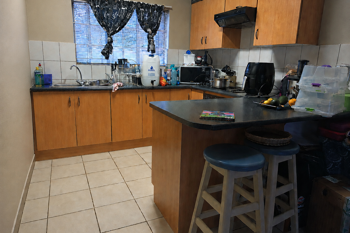 Two Bedroom Apartment Perfect for First-Time Buyers, Small Families & Investors! - Photo 2