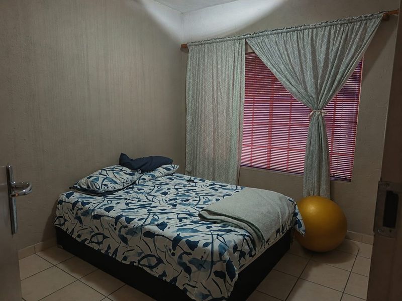 Two Bedroom Apartment Perfect for First-Time Buyers, Small Families & Investors! - Photo 8