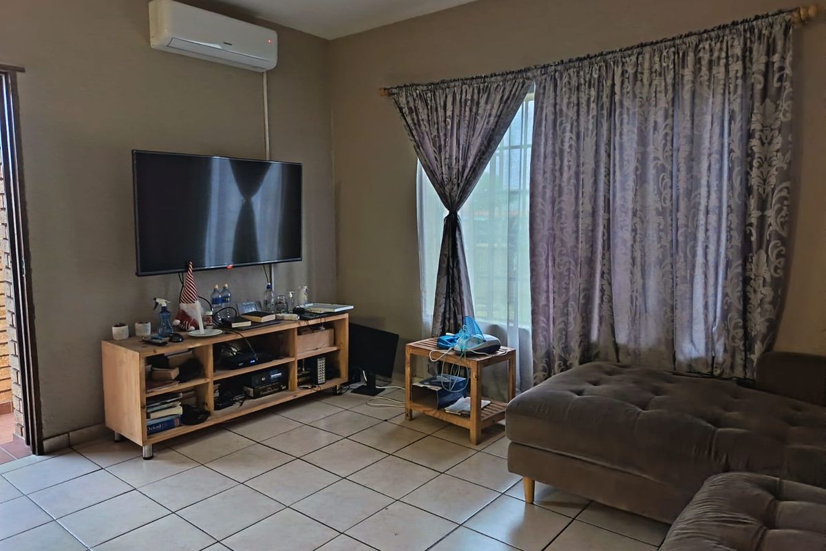 Two Bedroom Apartment Perfect for First-Time Buyers, Small Families & Investors! - Photo 5