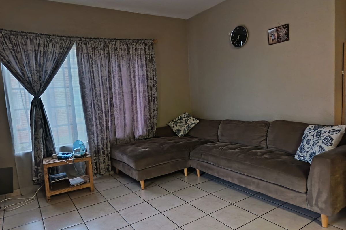 Two Bedroom Apartment Perfect for First-Time Buyers, Small Families & Investors! - Photo 4