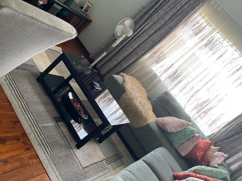 Invest Smart: 2 Bedroom Flat with Potential 3rd Bedroom - Photo 7