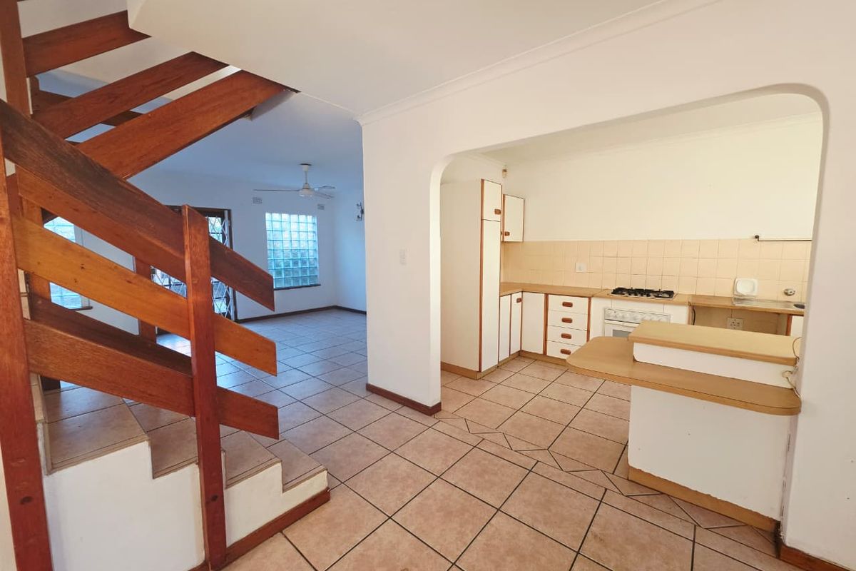 3 Bedroom Duplex - Photo 5