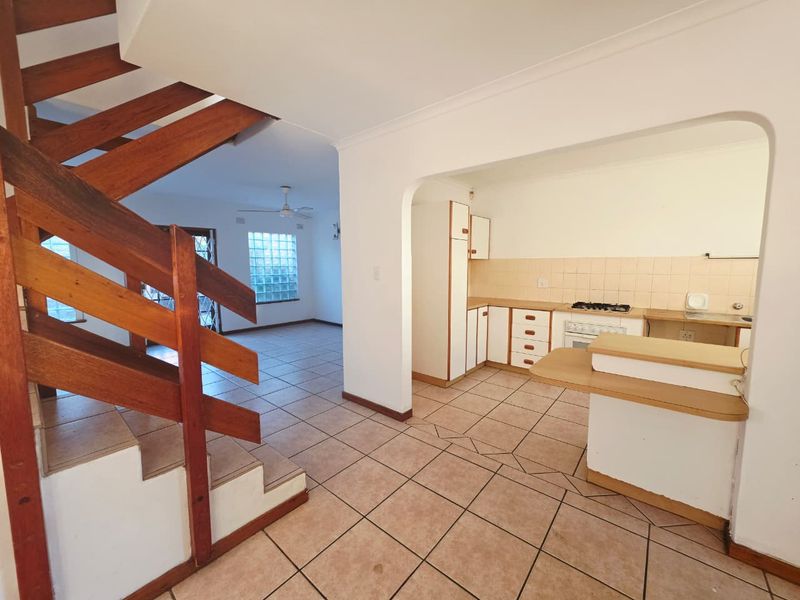 3 Bedroom Duplex - Photo 5