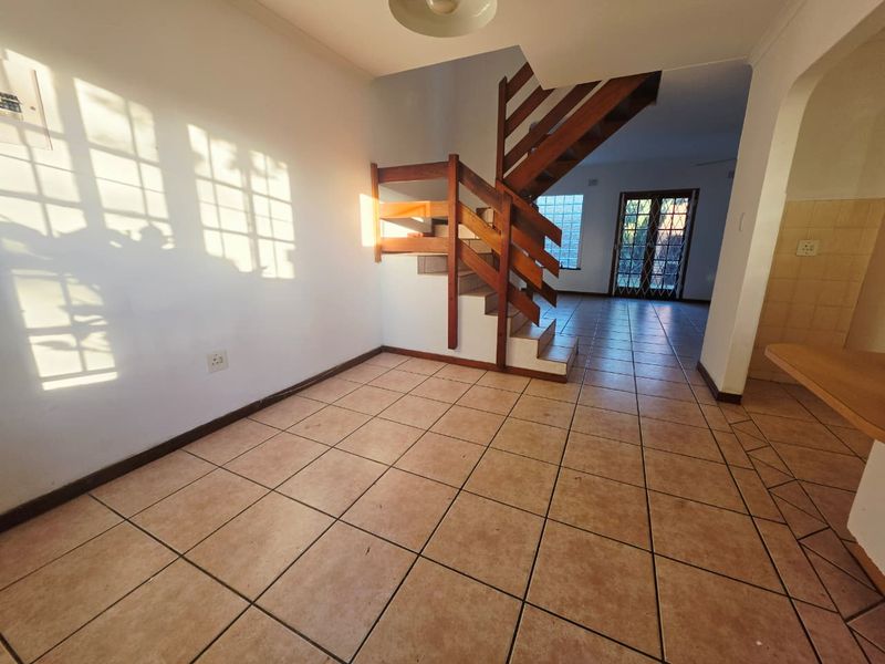 3 Bedroom Duplex - Photo 8