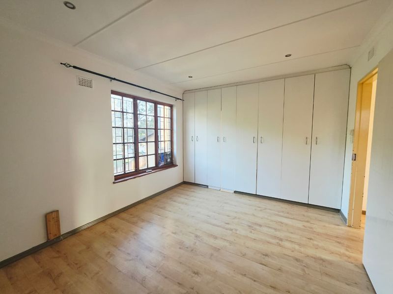 3 Bedroom Duplex - Photo 9