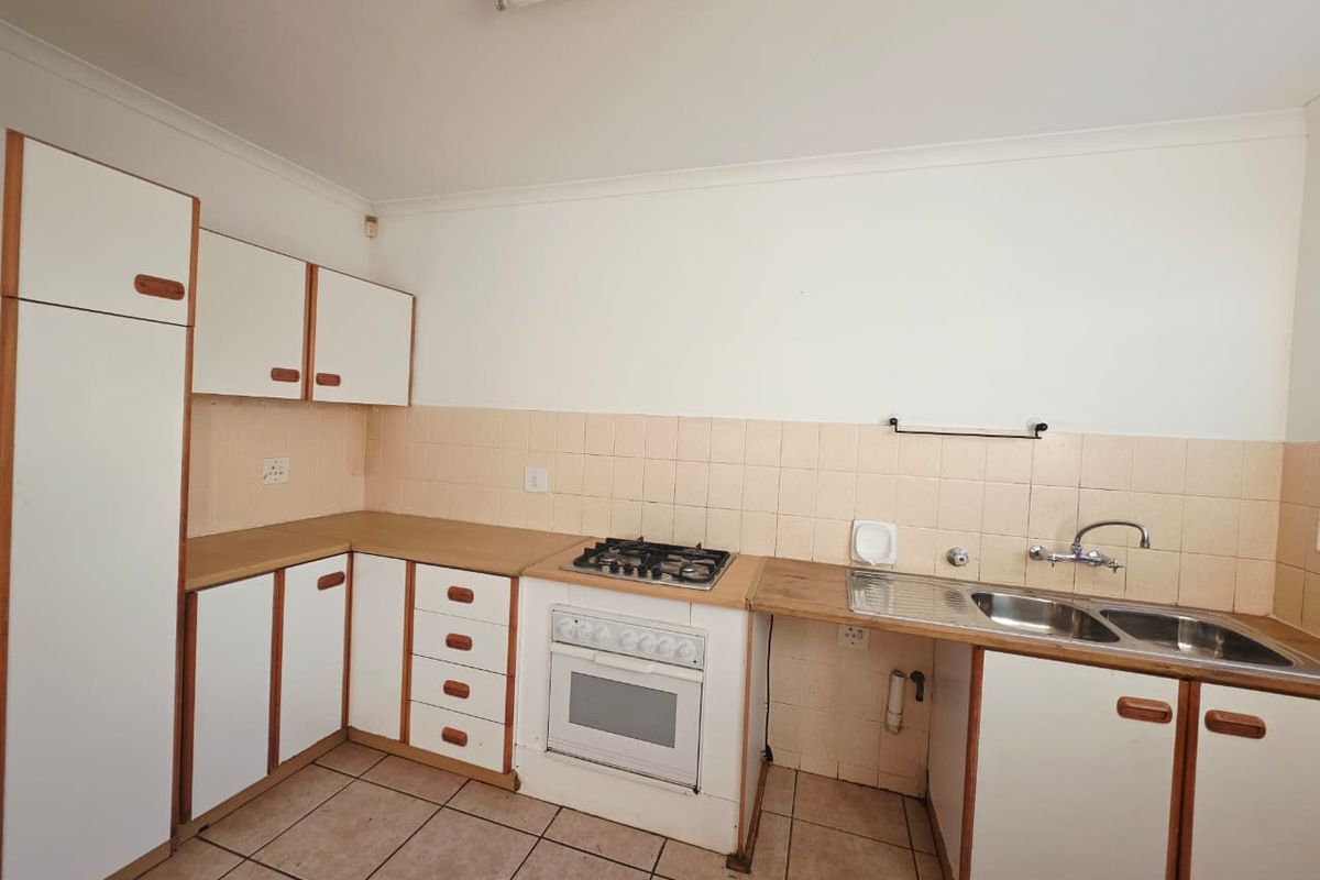 3 Bedroom Duplex - Photo 4