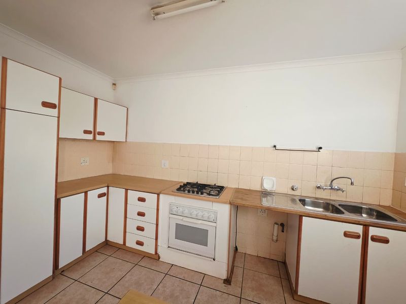 3 Bedroom Duplex - Photo 4