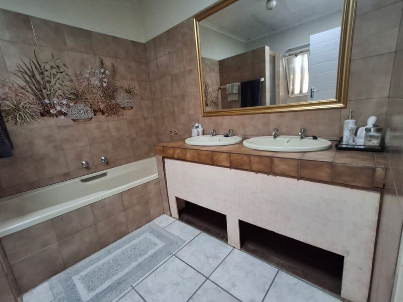 Well maintained family home in Theresapark - Photo 8