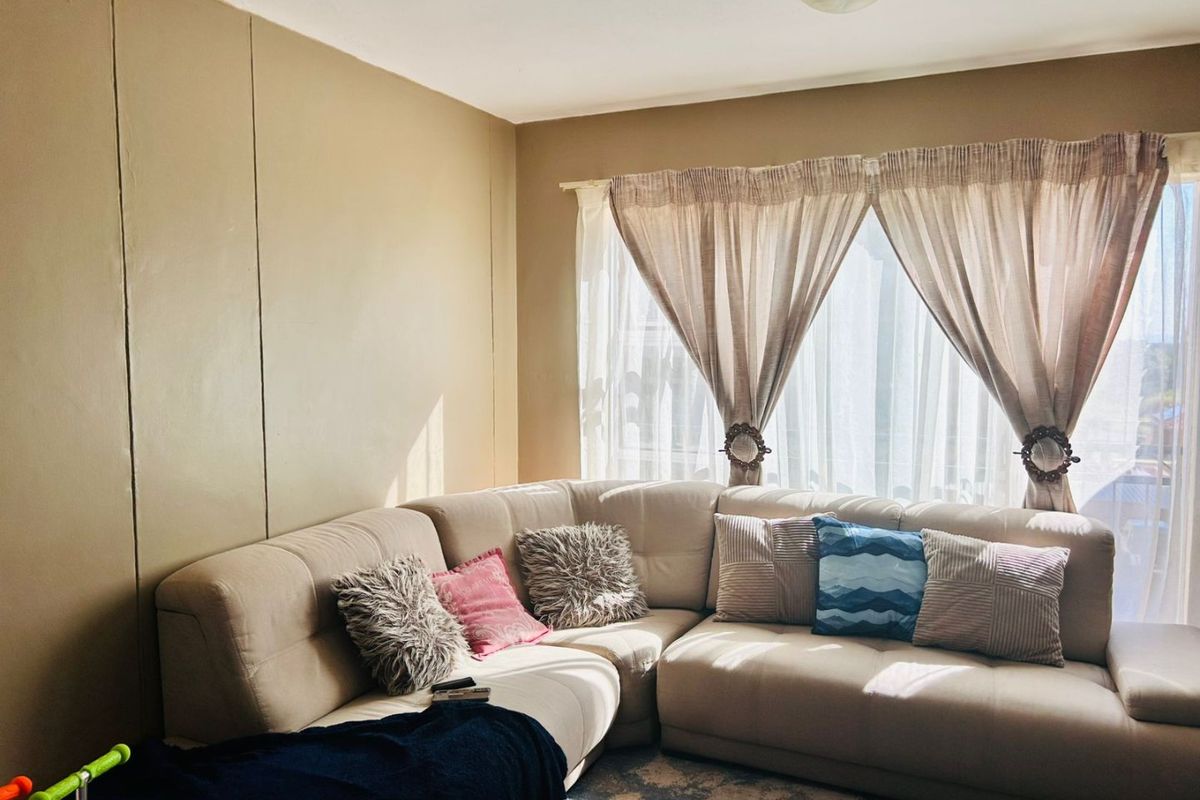 Neat and Secure 2-Bedroom Apartment in a Popular Complex - Photo 2