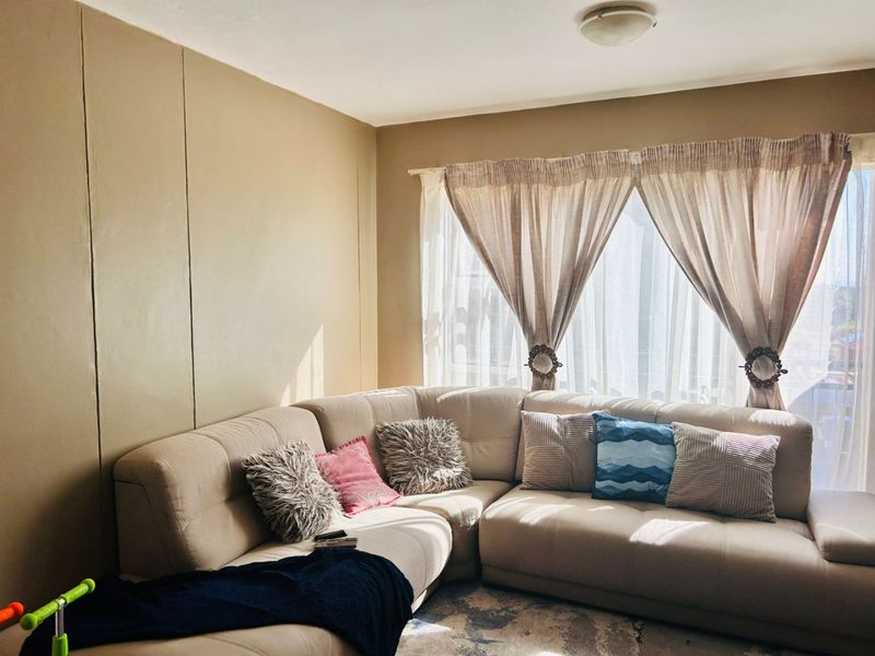 Neat and Secure 2-Bedroom Apartment in a Popular Complex - Photo 2