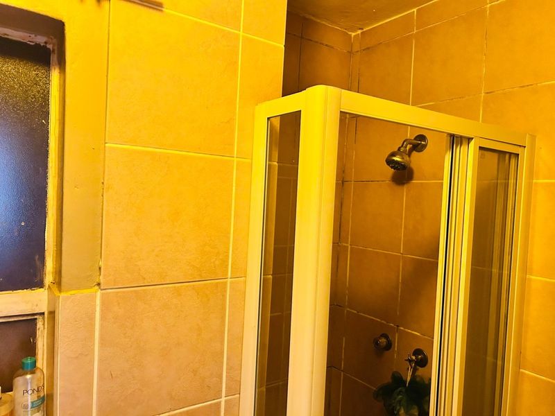 Neat and Secure 2-Bedroom Apartment in a Popular Complex - Photo 10