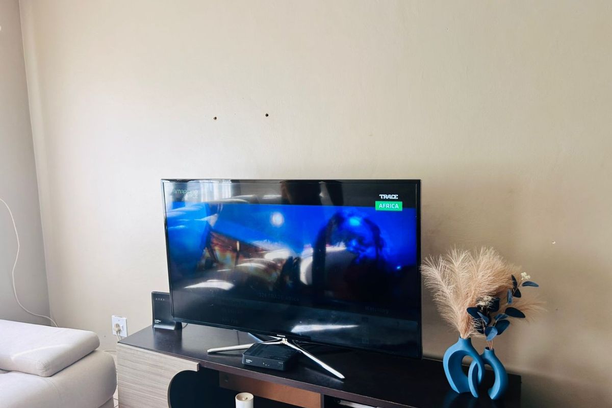 Neat and Secure 2-Bedroom Apartment in a Popular Complex - Photo 3