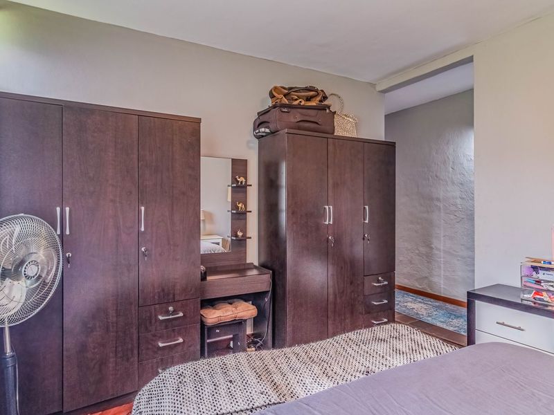 Lower level apartment to rent in an exclusive Bedfordview enclosure - Photo 8