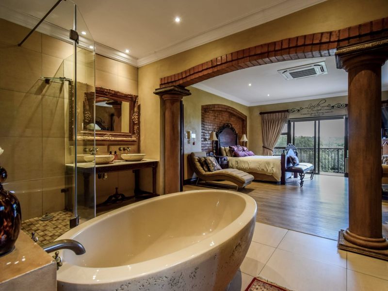 Unique Waterfront 5 Bedroomed Home in Sable Hills Waterfont Estate, Pretoia - Photo 10