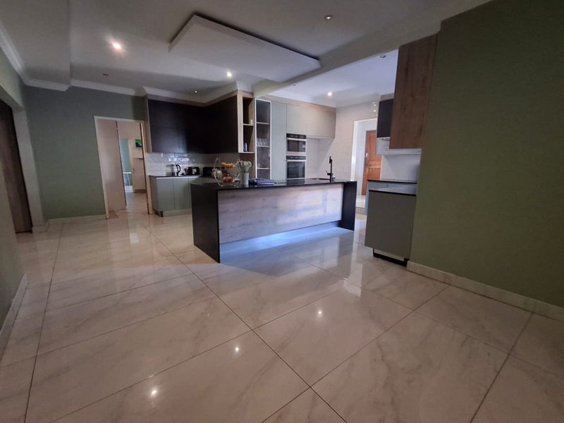 Spacious Updated Family Home with Pool & Excellent Extra Potential - Photo 8
