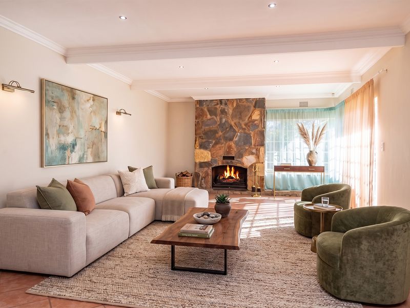 Stunning 4-Bedroom Freehold Home in the Heart of Monument, Krugersdorp - Photo 3