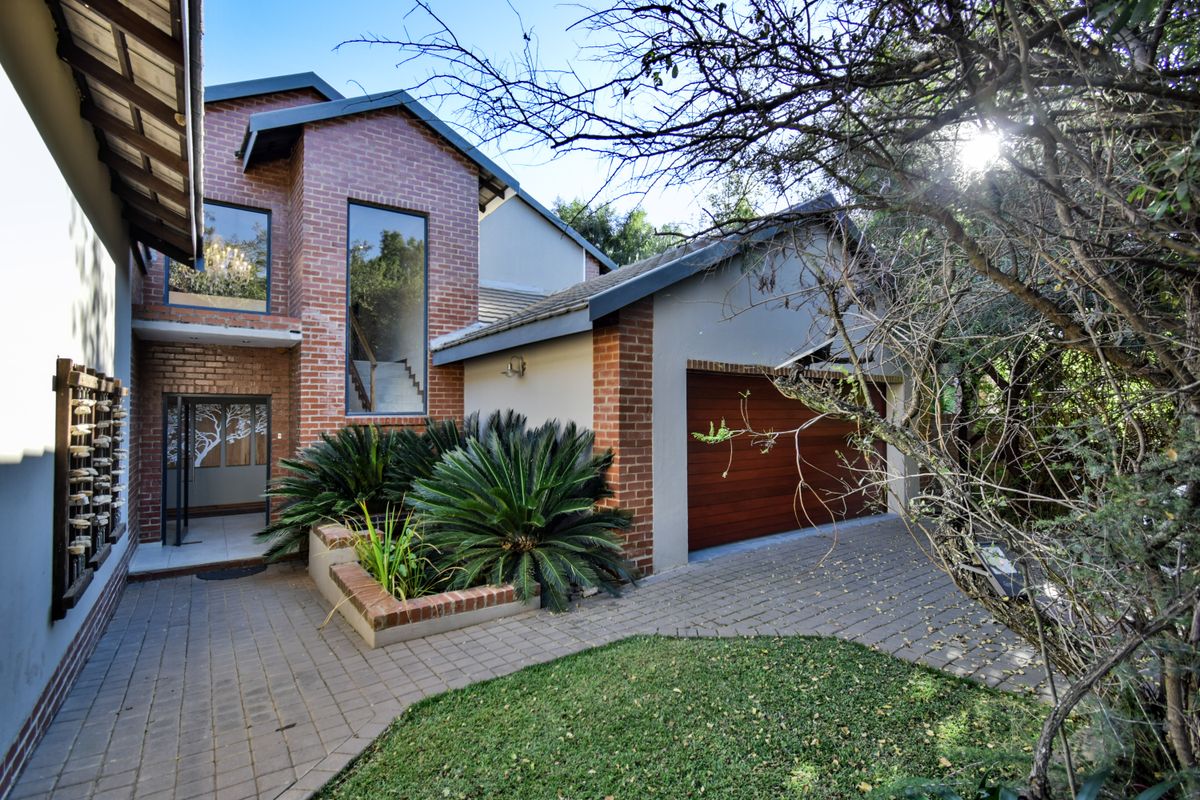 Timeless Elegance is what this 4 Bedroom home offers with Dam View in Sabe Hills Waterfront Estate - Photo 4