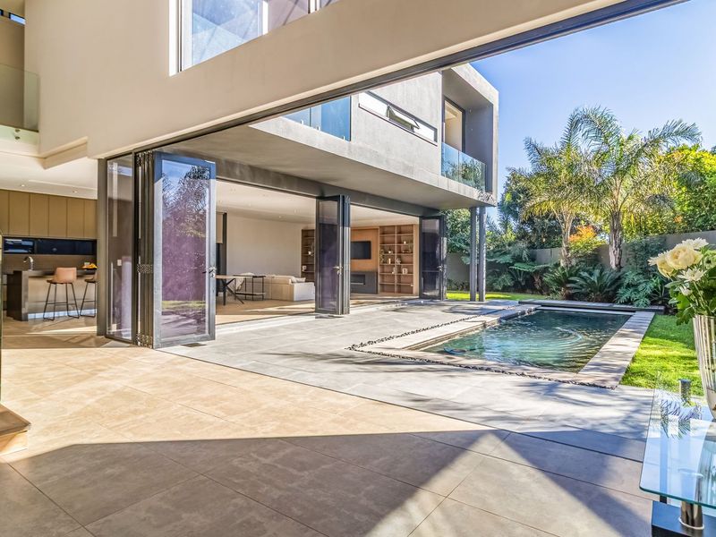 Luxury Auction - Owner says "SELL!" - Photo 1