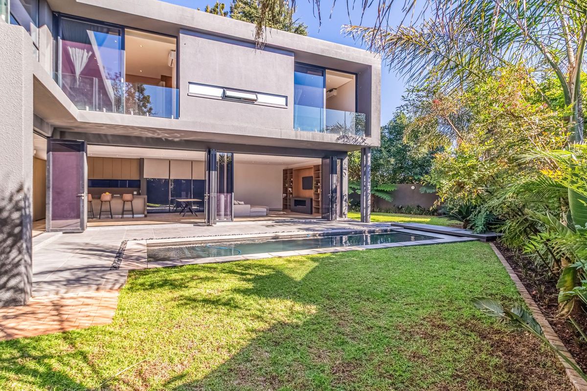 Luxury Auction - Owner says "SELL!" - Photo 3