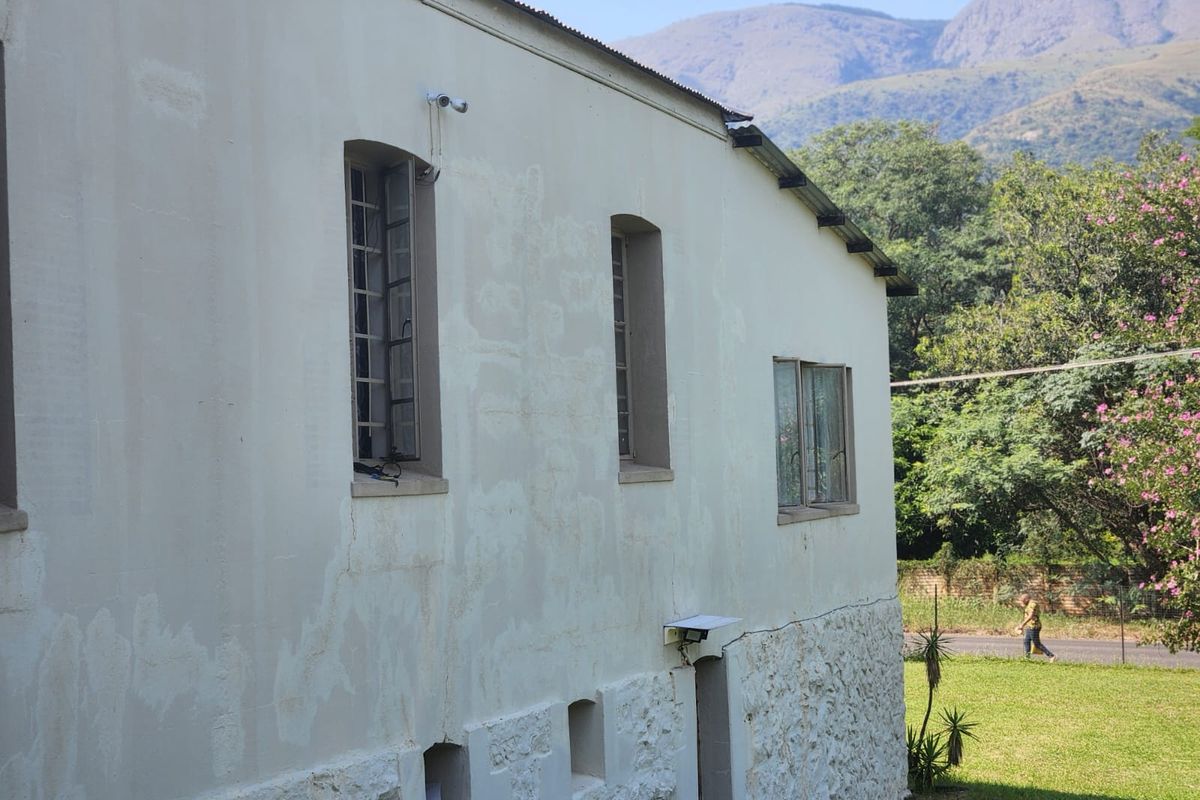 Solid charm with income potential and breathtaking views - Photo 3