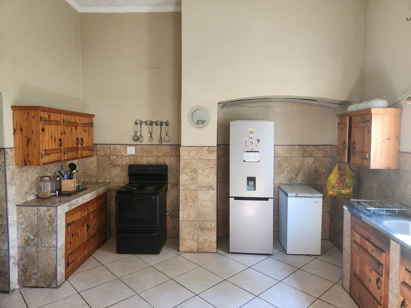 Solid charm with income potential and breathtaking views - Photo 5